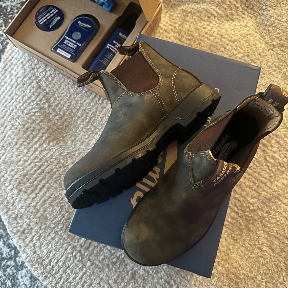585 Blundstones + Care kit